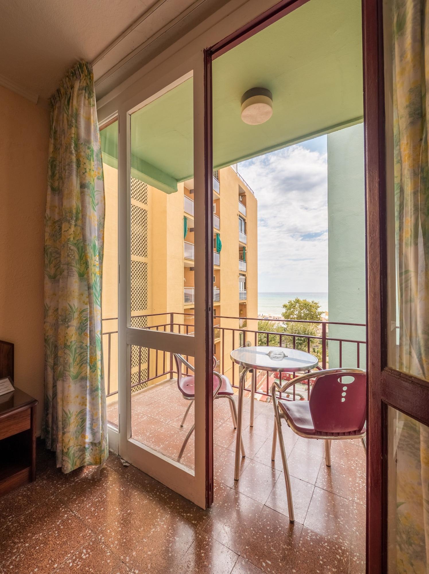 Hotel Checkin Garbí Calella Exterior foto